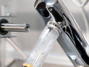 Zoom sur Banc d’endurance pour Robinets à ouverture et fermeture Électroniques. Actionneur linéaire pour actionner l'écoulement