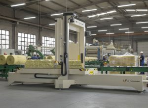 Macchina da taglio a filo abrasivo per isolanti industriali